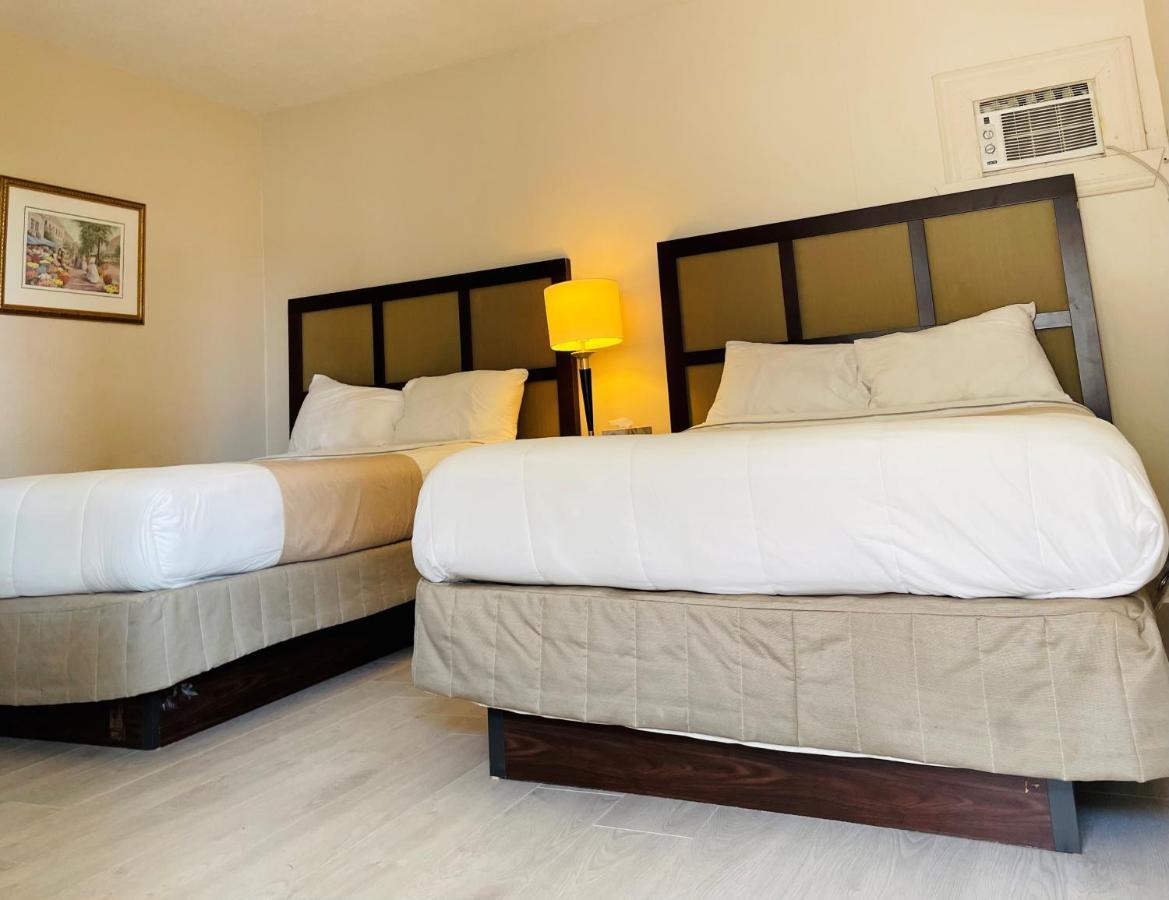 Motel Saint-Hilaire Мон-Сент-Илер Экстерьер фото